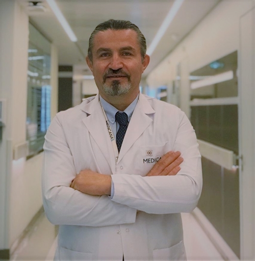 Op. Dr. Hüseyin Akyıldız