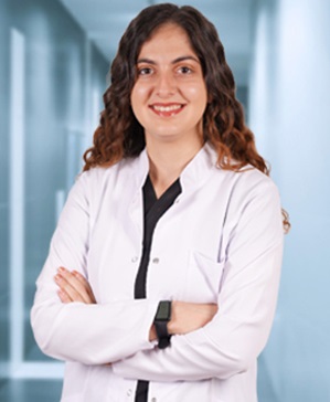 Dentist Aylin Şenyürek