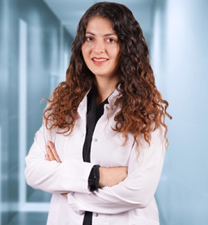 Dentist Aynur Şenyürek