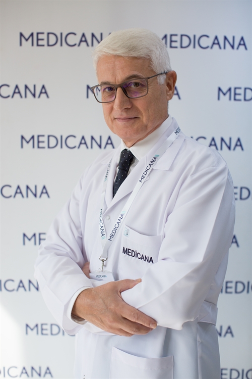 Op. Dr. Ahmet Kızılağaçlı