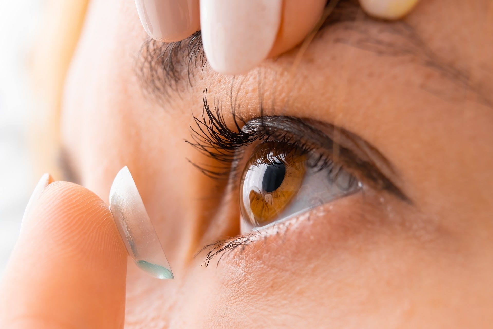 Things to know about contact lenses, Are contact lenses harmful? 